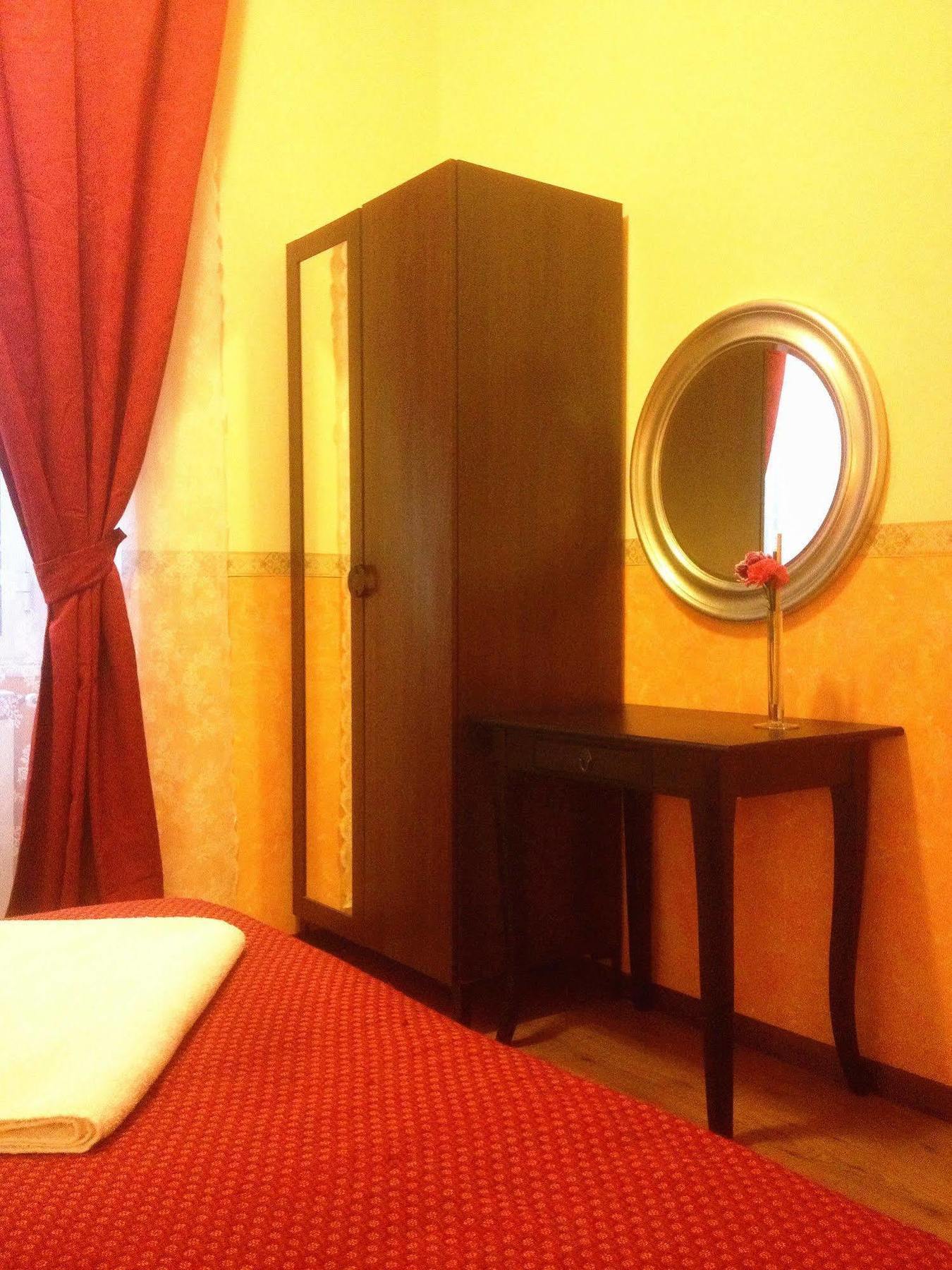 Claudia House Roma Termini Bed & Breakfast エクステリア 写真